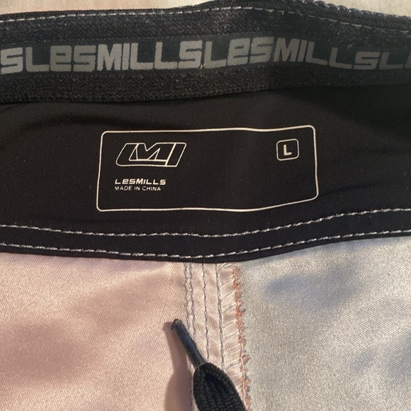 Les Mills Body Combat vintage shorts L black/orange (excellent condition) - Picture 4 of 6